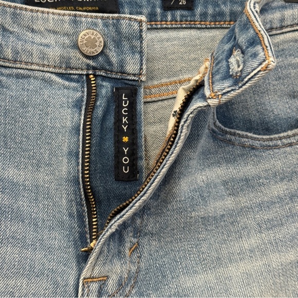 Lucky Brand Bridgette High Rise Bootcut Jeans Size 2 / 26 Light Wash Slit Hem - Picture 4 of 9